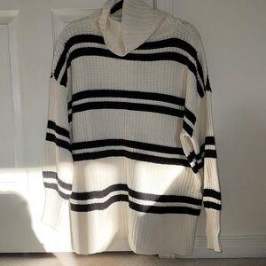 BNWT Black and Cream Stripe Oversized Mock Neck Knit Sweater with Fingerholes